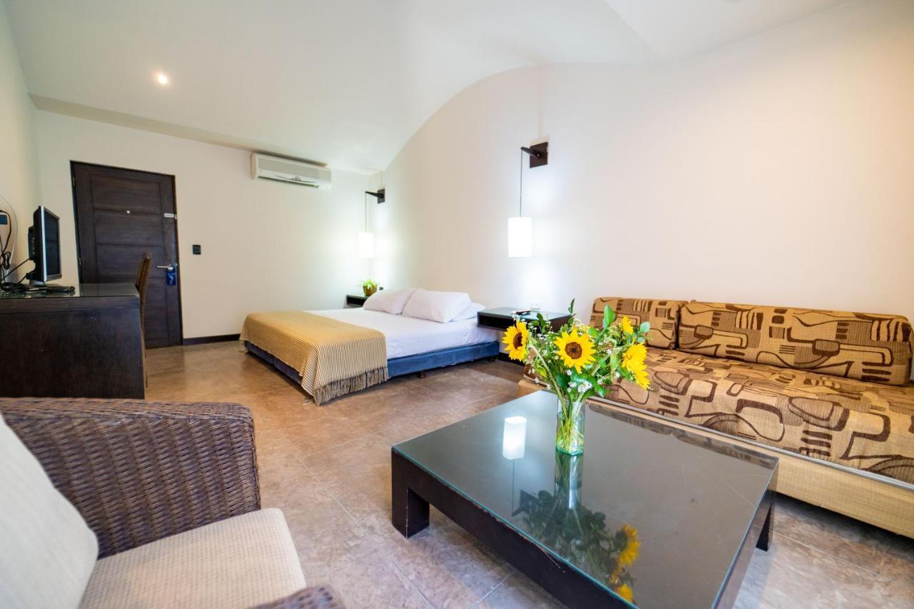 Hotel Santorini Express Y Cabanas Санта-Марта Экстерьер фото